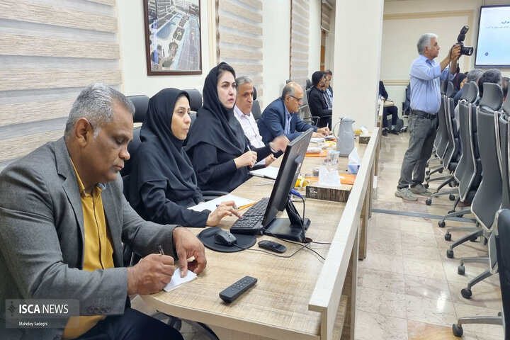 بررسی عملکرد و رسیدگی به شکایات واحدهای دانشگاه آزاد در جلسه شورای استان هرمزگان ‌