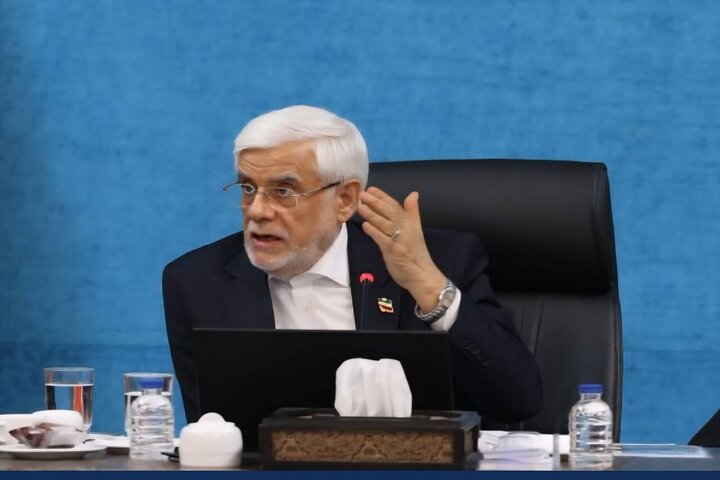 عارف: ۲۵ تا ۳۰ درصد فرصت‌های شغلی باید از مسیر گردشگری تامین شود