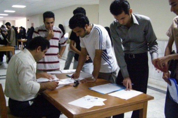 اختصاص پنج و نیم میلیارد ریال تسهیلات به دانشجویان دانشگاه آزاد اسلامی