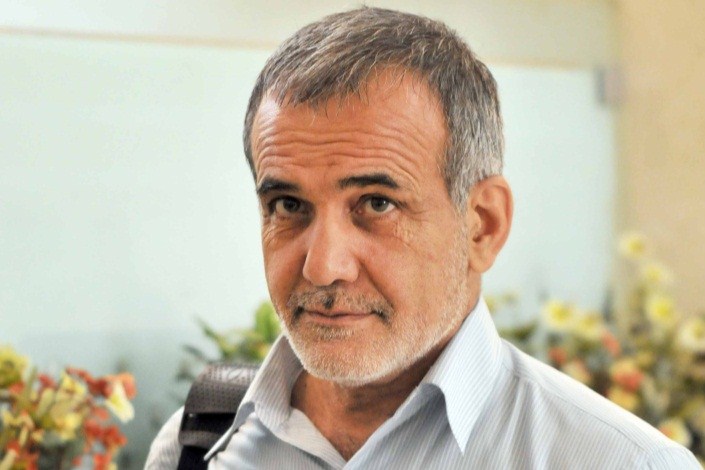 پزشکیان: اگر دولت احمدی نژاد روی کار بود، قیمت دلار بیش از 10 هزار تومان بود