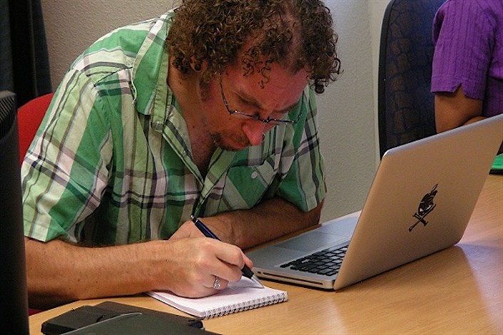 توصیه یک برنامه نویس سابق مایکروسافت: مهارت‌های نوشتاریتان را افزایش دهید