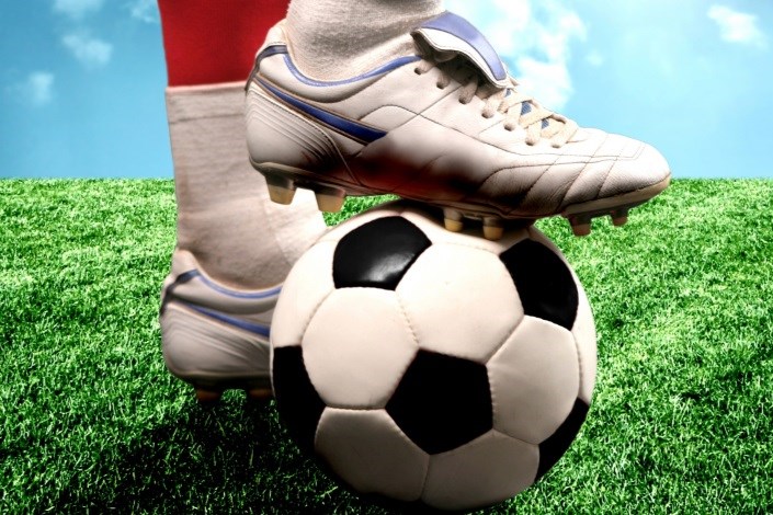 برنامه پخش مستقیم رقابت‌های فوتبال داخلی و خارجی در هفته جاری