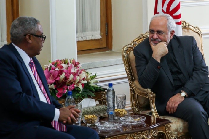 سفیر سودان در تهران  رونوشت استوارنامه خود را تقدیم ظریف کرد