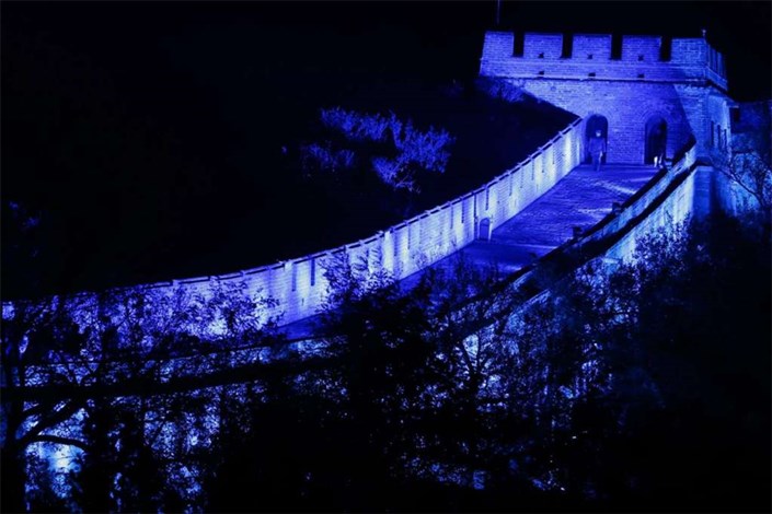 ویدیو /  آبی شدن دیوار چین به مناسبت ۷۰امین سال تاسیس سازمان ملل 