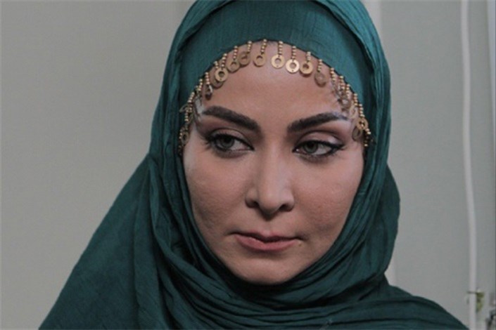 نامه فقیه سلطانی خطاب به بازیگر کشف حجاب کرده!