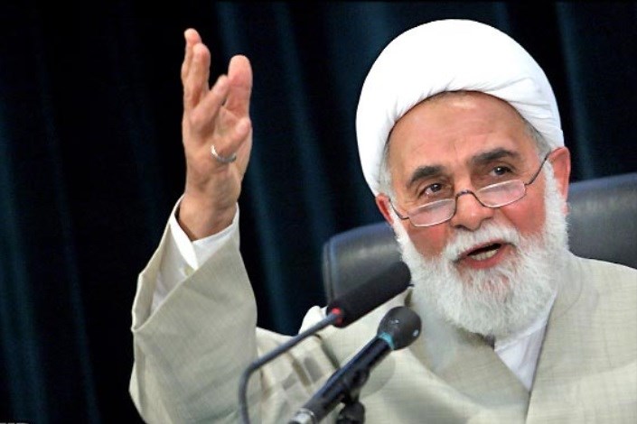 مرحوم هاشمی رفسنجانی در زمان جنگ اختلاف سپاه و ارتش را حل کرد