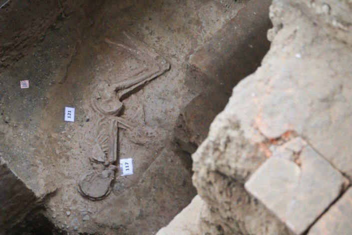 انتقال اسکلت بانوی 7 هزار ساله به موزه ملی