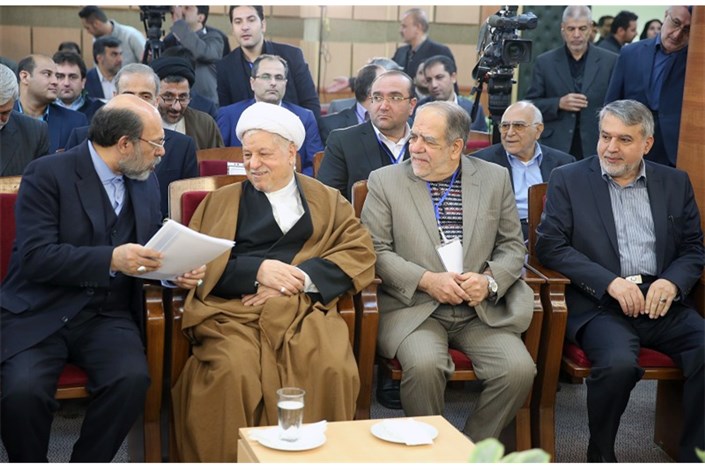 آیت الله هاشمی رفسنجانی: دانشگاه آزاد اسلامی یادگار امام (ره) است