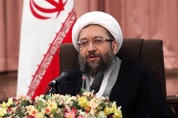 لاریجانی : عده ای تلاش دارند انقلاب را از «انقلاب» تهی کنند/  آمریکایی ها پس از برجام امیدوار به تسلیم جمهوری اسلامی ایران بودند