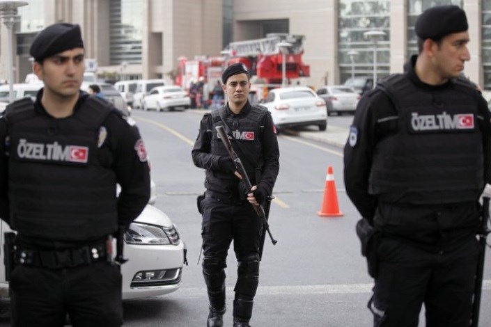درگیری پلیس ترکیه با معترضان خارج از دانشگاه کوجایلی