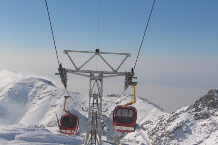 گرفتار شدن 50 نفر در ارتفاعات پیست اسکی توچال/آغاز تلاش برای انتقال اسکی بازان