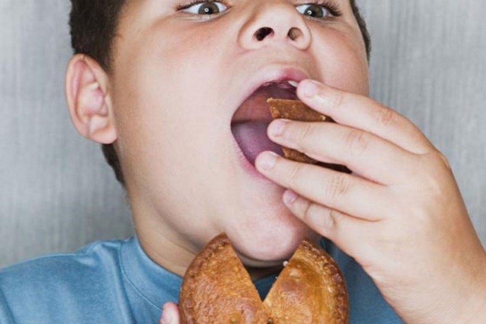 حذف وعده غذایی صبحانه باعث چاقی در کودکان می‌شود