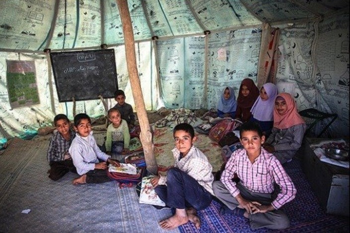  ژاپنی ها به دانش آموزان عشایر خوزستان کانکس  اهدا کردند تا در چادر درس نخوانند!/50 درصد مدارس عشایر سرویس بهداشتی ندارد