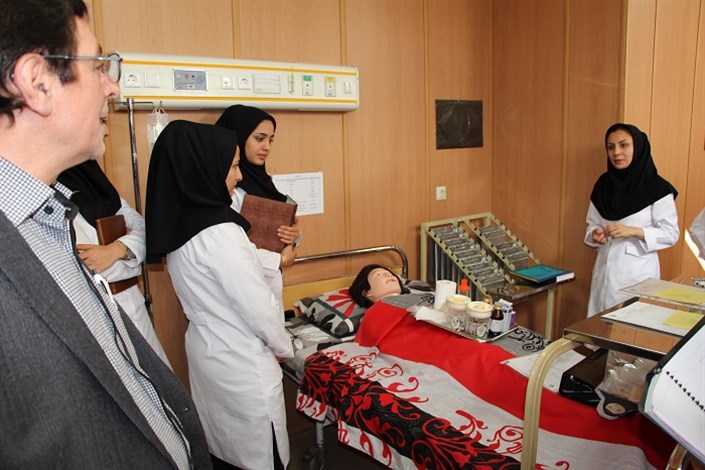 بازدید هیات ارزیابی وزارت بهداشت از دانشکده پرستاری واحد نجف آباد