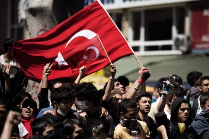 تظاهرکنندگان در آنکارا دولت ترکیه را به حمایت از تروریسم متهم کردند