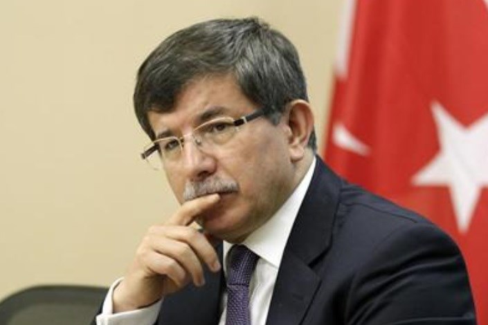 داووداوغلو در دیاربکر: ترکیه از مواضع خود عقب‌نشینی نمی‌کند