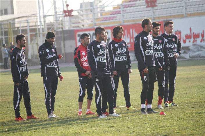 استقبال بی‌نظیر هواداران پرسپولیس در مشهد