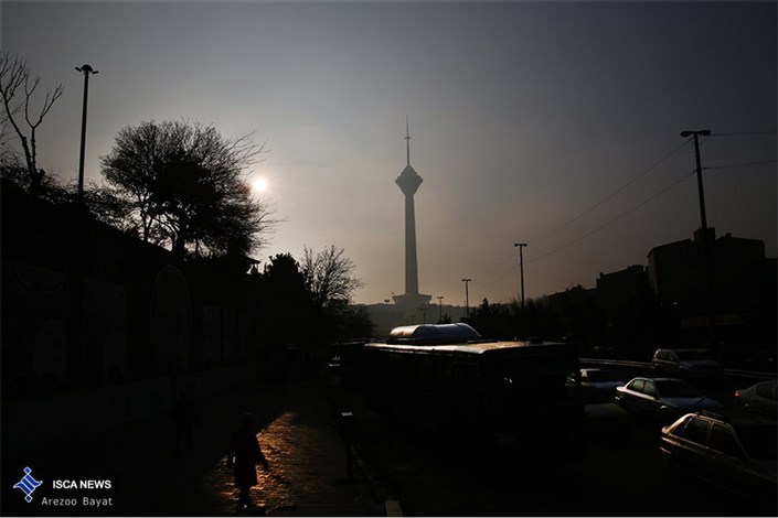 افزایش شاخص کیفیت هوا در تهران/ هوا ناسالم برای گروه های حساس