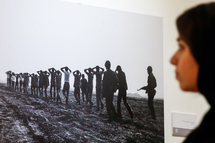  آثار عکاسی یک زن از جنگ برای نخستین‌باربه نمایش در می آید