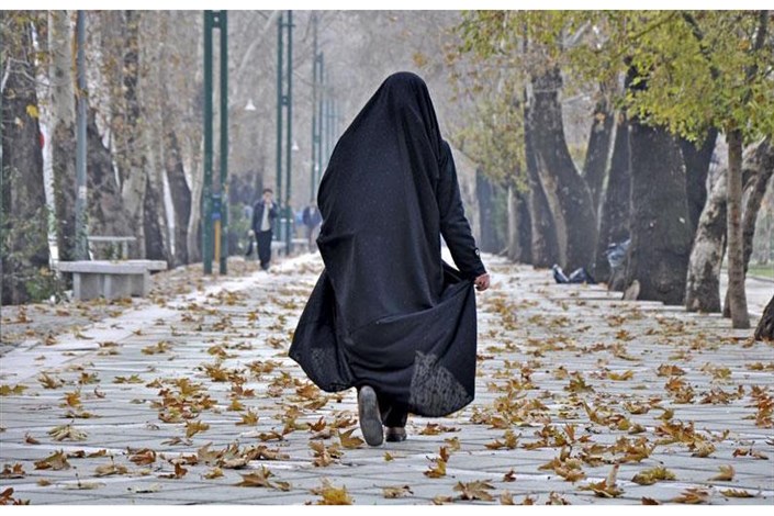 نتایج یک نظرسنجی: پوشش غالب زنان ایرانی، چادر است