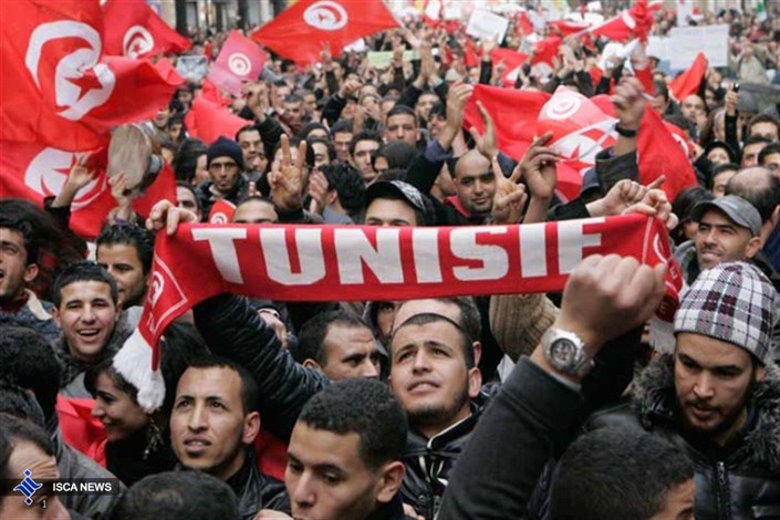 تظاهرات هزاران تونسی در محکومیت ترور الزواری و بازگشت تکفیری‌ها