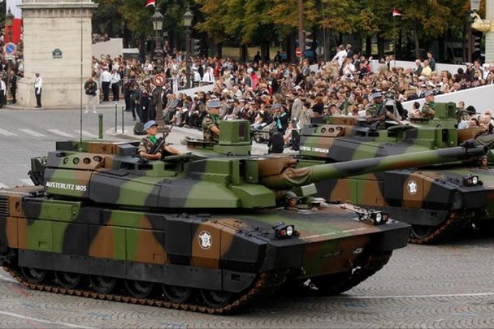 احتمال فروش "صدها" تانک فرانسوی به عربستان سعودی/ نگرانی آلمان