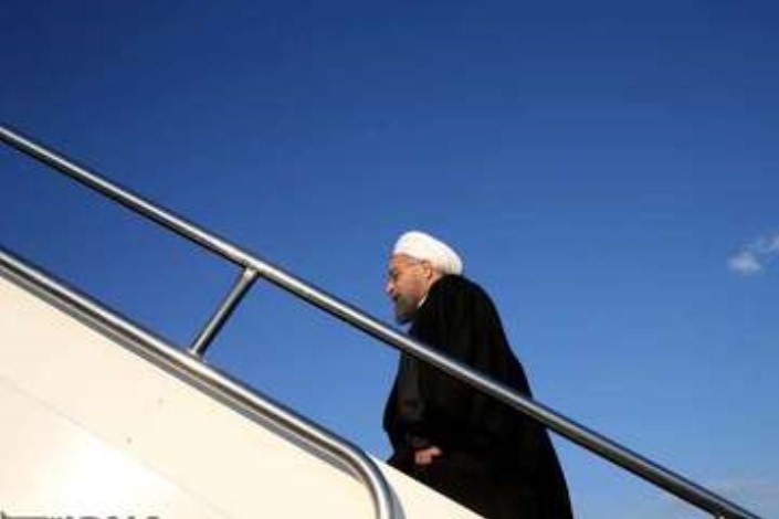  روحانی برای  شرکت در اجلاس سالانه روسای مناطق آزاد تجاری کشور وارد جزیره کیش شد