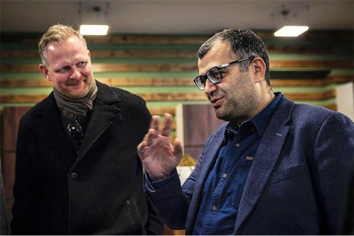 توماس اوسترمایر، به تماشای «کشتن کفتر چاهی» نشست