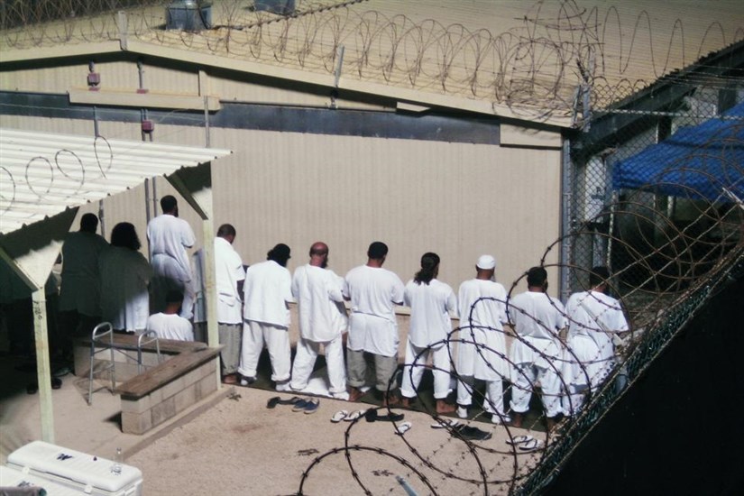 انتقال 10 زندانی گوآنتانامو به عمان 