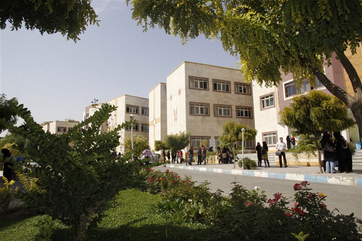 واحد تهران مرکزی در سطح دانشگاههای کشوری قطب برگزاری دوره های آموزشی شد