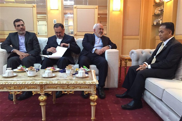 دیدار ظریف با  وزیر توریسم و منابع طبیعی برونئی