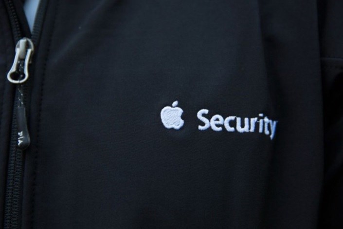 تهدید دولت امریکا به گرفتن کد منبع iOS از اپل