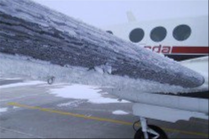 ساخت ماده‌  جدیدی که می‌تواند از یخ زدن بدنه‌  هواپیماها جلوگیری کند/ویدیو