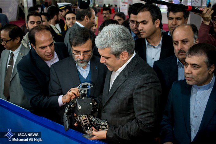 افتتاح یازدهمین دوره مسابقات بین‌المللی ربوکاپ آزاد ایران/تأکید بر نقش کلیدی علم رباتیک در تحقق اقتصاد مقاومتی