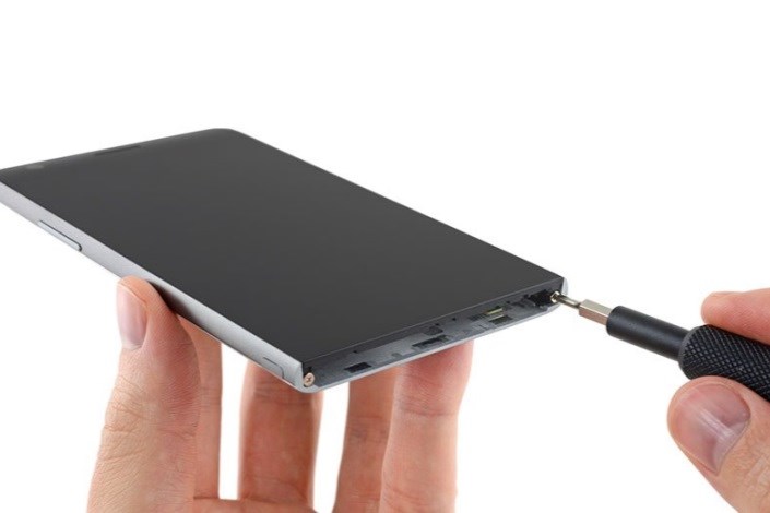 کالبدشکافی LG G5؛ این گوشی به‌راحتی تعمیر می‌شود