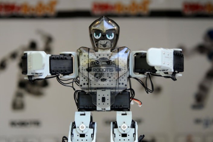 ربات‌های درمانگر به کمک بیماران اوتیسمی می‌آیند