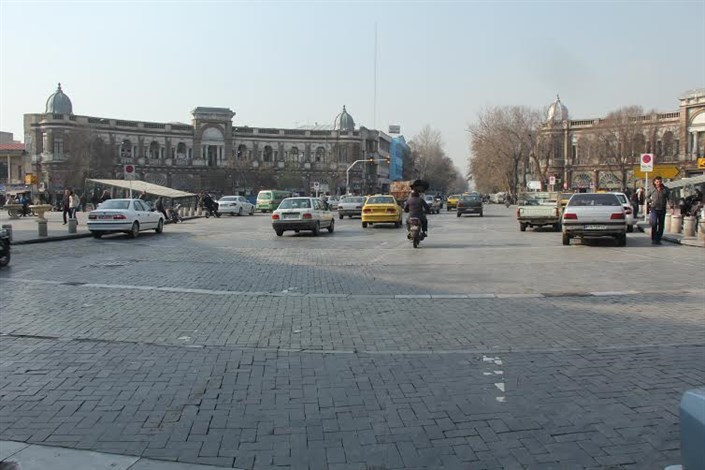 بازسازی سنگ فرش های  میدان تاریخی حسن آباداز هفته آینده