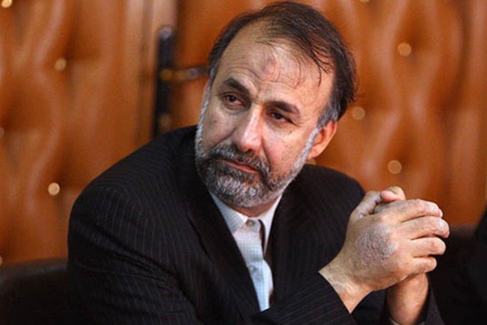 بیادی: اصولگرایان با احمدی‌نژاد کنار نمی‌آیند