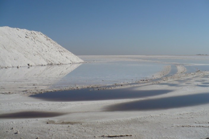دریاچه نمک؛ کانون بحران/طوفان شور به تهران می آید/ذات کشور ما خشک است