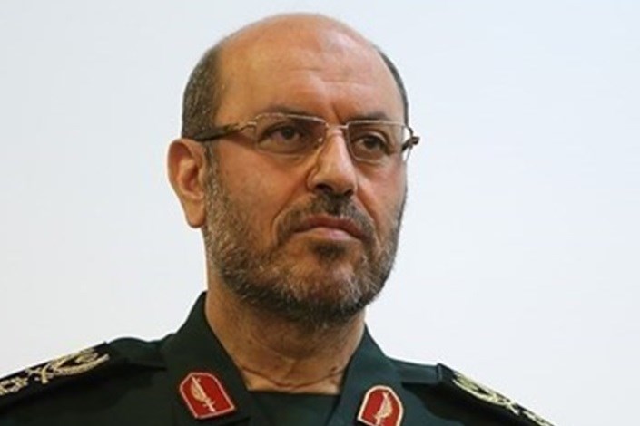 وزیر دفاع:  عمده نیاز جریان مقاومت از صنایع دفاعی ایران تامین می‌شود