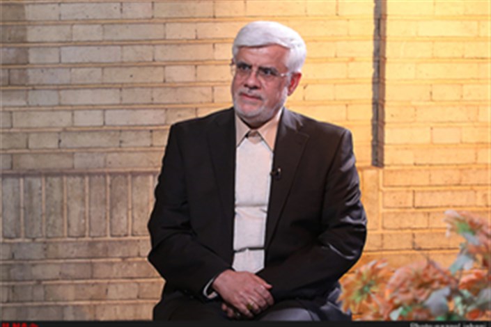 عارف:«نهی رهبری» به عملکرد احمدی‌نژاد برمی‌گردد