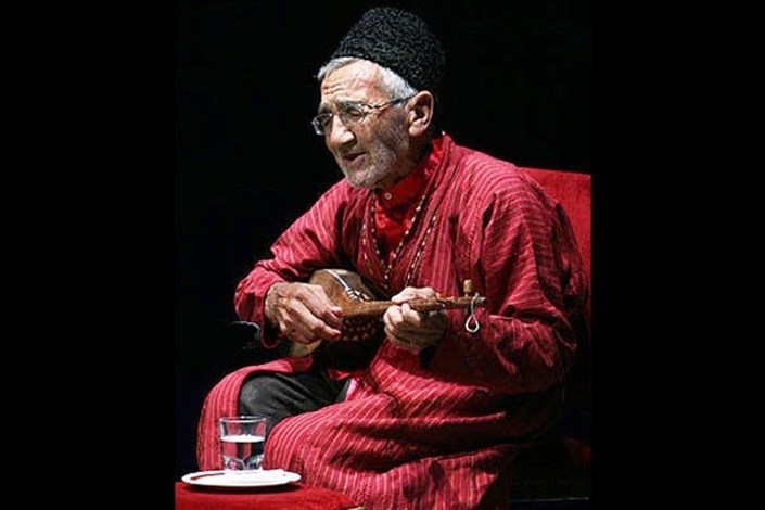 آی‌محمد یوسفی با دوتار ابریشمی در جشنواره موسیقی نواحی می نوازد