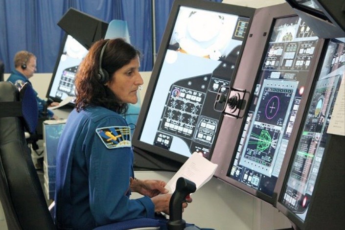 آماده سازی فضانوردان برای اعزام با فضاپیمای اختصاصی ناسا