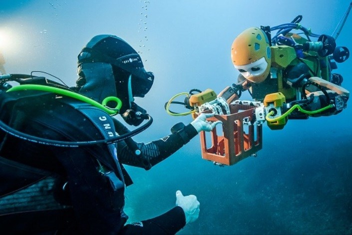 ربات انسان نمای OceanOne برای یافتن گنج در اعماق دریای مدیترانه غواصی خواهد کرد