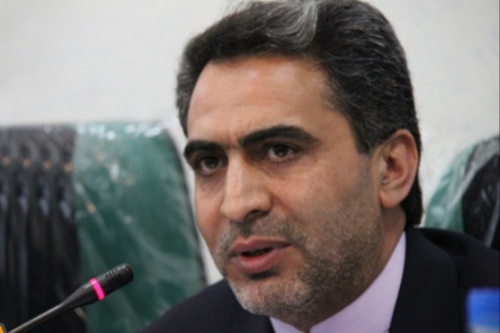 عیادت نماینده ویژه وزیر بهداشت از بیماران منتقل‌شده از بیمارستان دچار حریق در برازجان