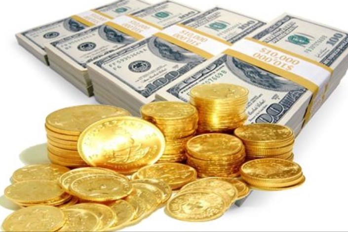افزایش نرخ دلار و کاهش ارزش سکه در بازار آزاد
