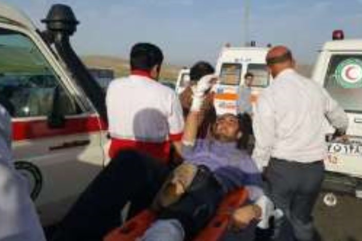 واژگونی مینی بوس با 14 سرنشین در استان گلستان/سه نفر به بیمارستان منتقل شدند