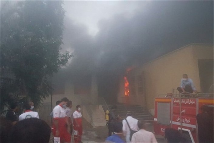 آتش‌سوزی گسترده در انبار لوازم خانگی در شهر ری/ آتش تلفات نداشت