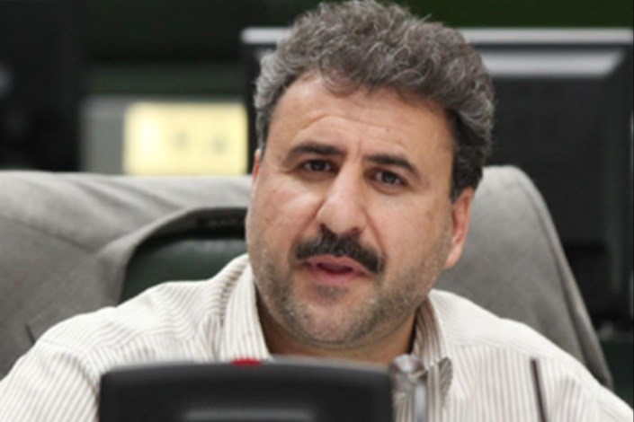  فلاحت پیشه: شورای نگهبان نسبت به حضور احمدی نژاد در انتخابات نگاه ریزبینانه ای داشته باشد
