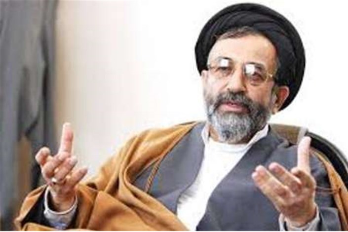 موسوی لاری: احمدی نژاد مهره سوخته سیاسی است